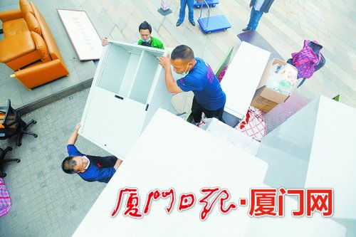 廈門家政服務需求激增，保潔、空調清洗與長途搬家業務繁忙
